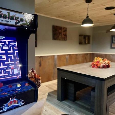 Moonshine Manor-Pets Ok-W/D-Pool Table-Arcade-Hot Tub Villa Гетлинбург Екстериор снимка